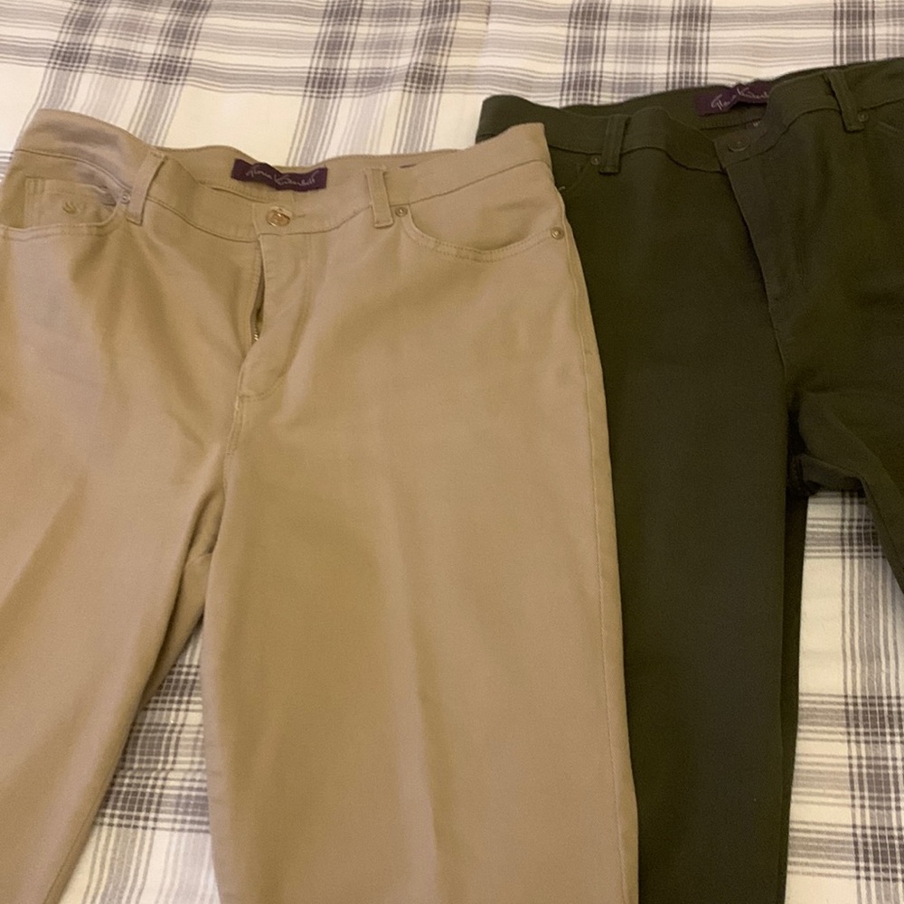 Gloria Vanderbilt Jeans - 2 Pairs